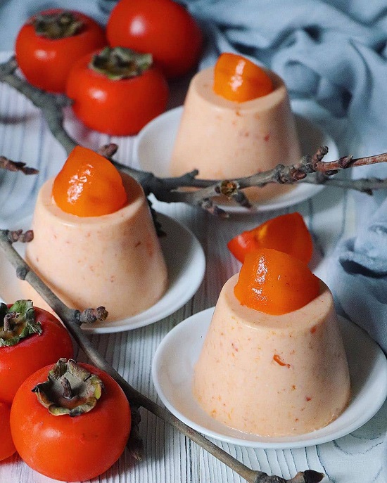 1736335487 739 طرز تهیه پاناکوتا خرمالو جذاب و راحت برای شب یلدا