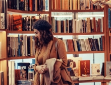 ۱۰ هدیه روز دختر برای دختران عاشق کتاب