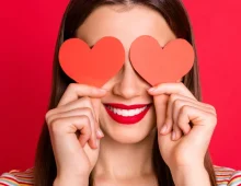 ۳۶ سوال عاشقانه که غریبه‌ها را عاشق هم می‌کند + بررسی دلایل علمی تاثیرگذاری آن