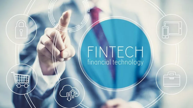 1754761296 715 فین تک چیست؟ تعریف ساده و کامل از دنیای فناوری.webp