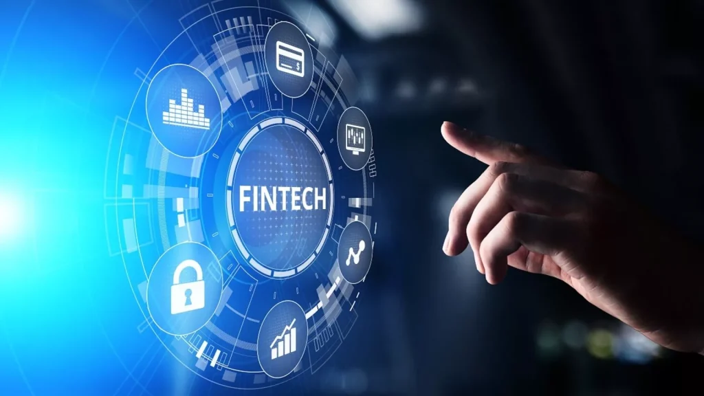 فین تک چیست؟ تعریف ساده و کامل از دنیای فناوری مالی