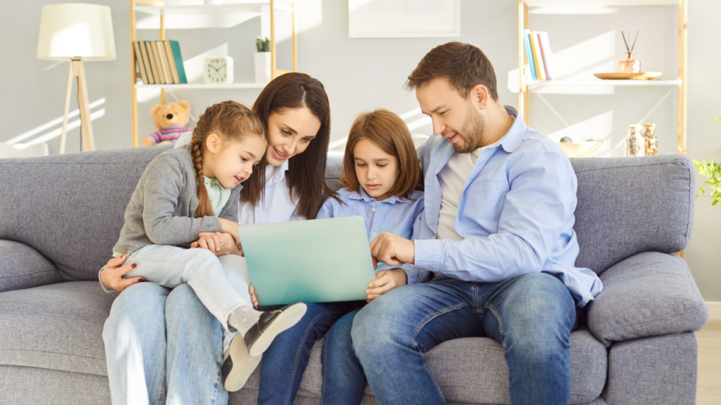 1760624557 148 چگونه با خانواده و دوستان مرزبندی دیجیتال داشته باشیم؟ مدیریت.webp