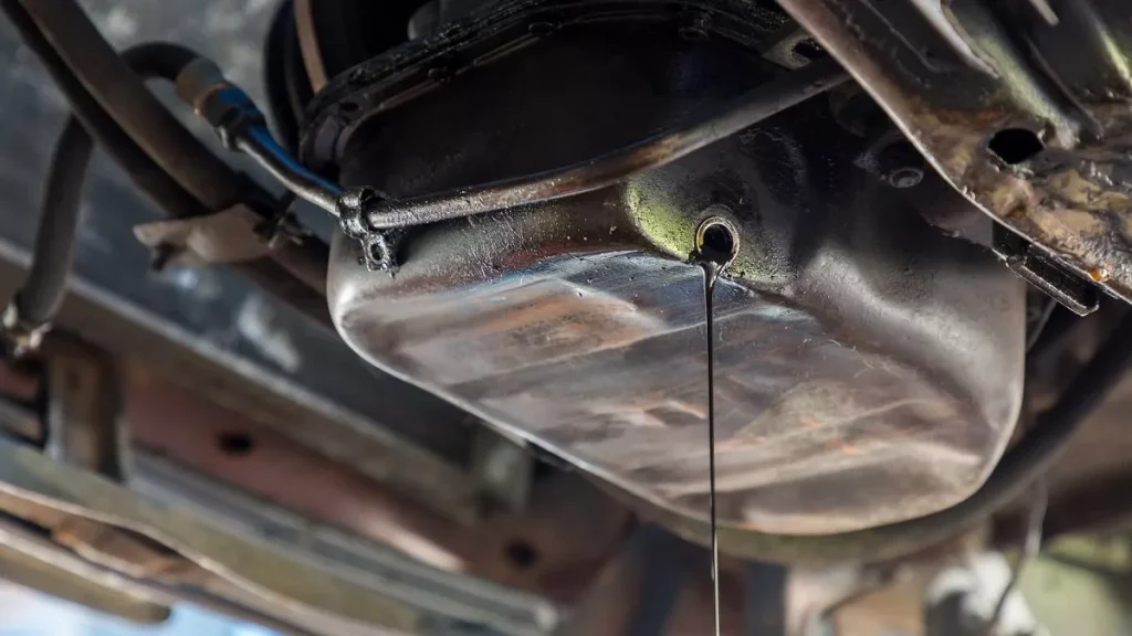 کارتل ماشین چیست؟ بررسی کامل خرابی و ترکیدن کارتل خودرو + روش تعمیر